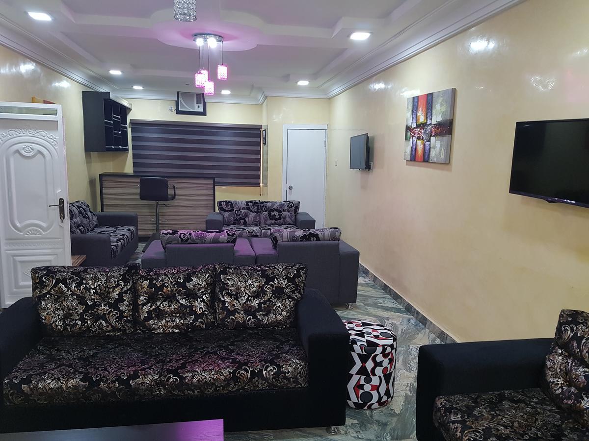 The Resident Hotel Owerri Kültér fotó